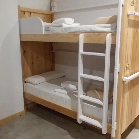 Vandrarhem Albergue Milladoiro *